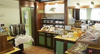 וינה Hotel Hadrigan